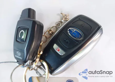 2017 Subaru Legacy 3.6R Limited из США, поврежденный, VIN 4S3BNEN69H3046814